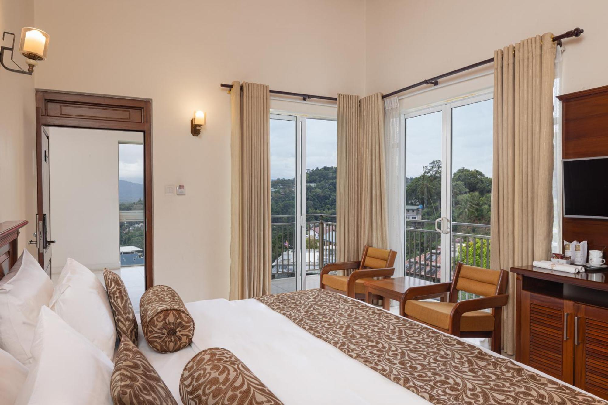 Hotel Cassendra Κάντι Εξωτερικό φωτογραφία