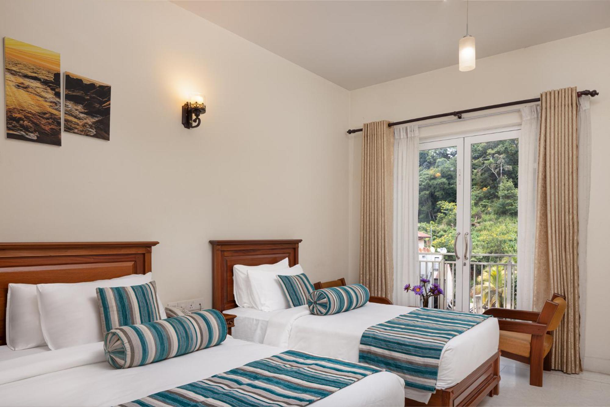Hotel Cassendra Κάντι Εξωτερικό φωτογραφία